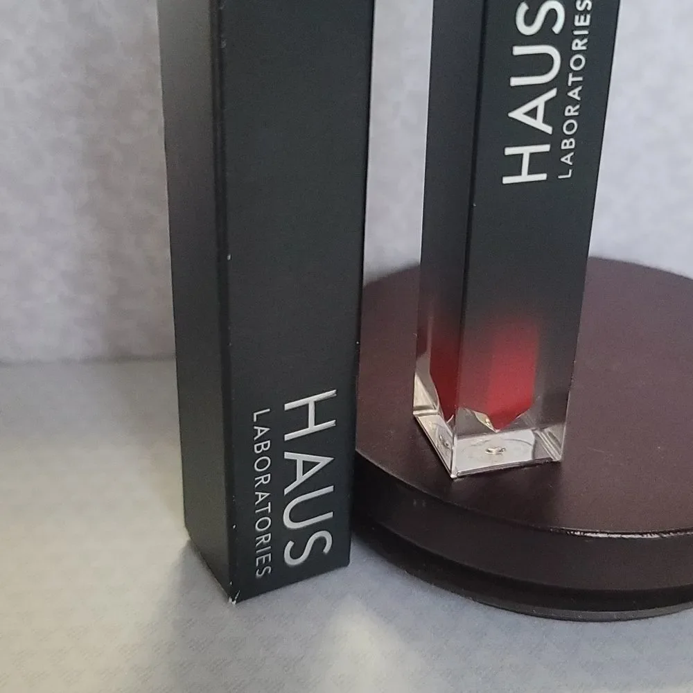 Haus Laboratories Le Riot Lip Gloss - Werk